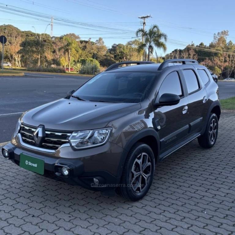 RENAULT - DUSTER - 2022/2023 - Marrom - R$ 107.800,00