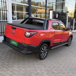 FIAT - STRADA - 2023/2024 - Vermelha - R$ 126.800,00