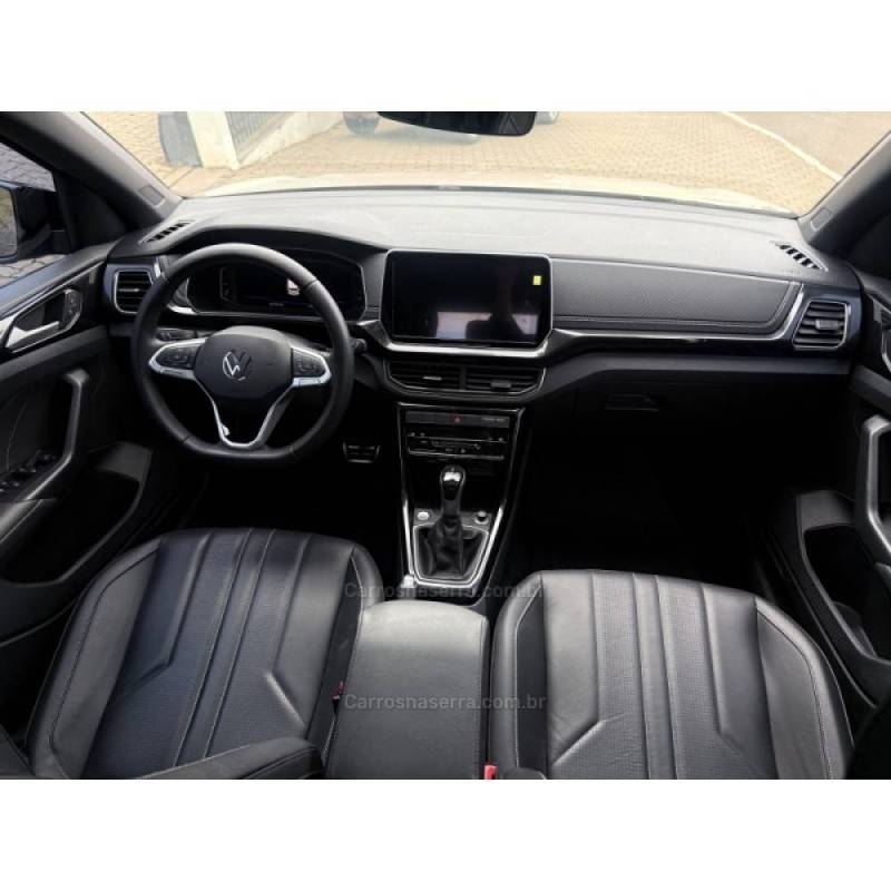 VOLKSWAGEN - T-CROSS - 2024/2025 - Cinza - R$ 166.800,00