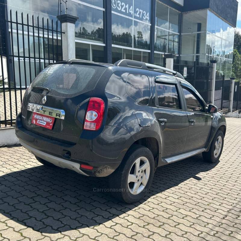 RENAULT - DUSTER - 2014/2015 - Preta - R$ 58.800,00