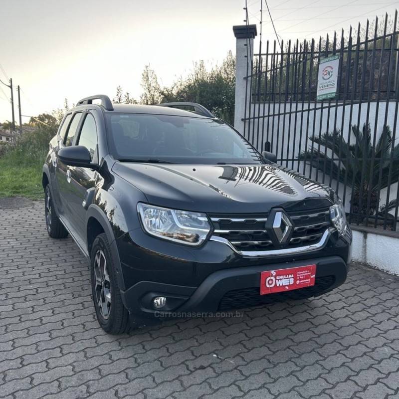 RENAULT - DUSTER - 2022/2023 - Preta - R$ 107.800,00