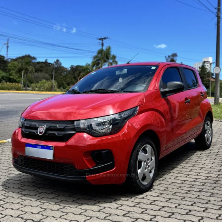 FIAT - MOBI - 2018/2019 - Vermelha - R$ 46.800,00