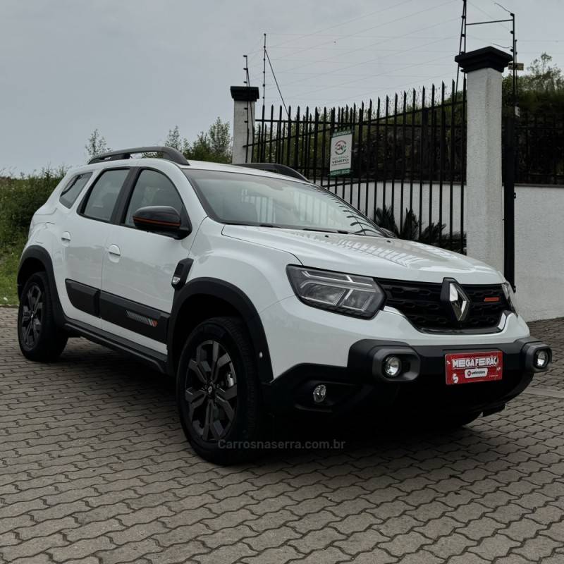RENAULT - DUSTER - 2024/2025 - Branca - R$ 129.800,00