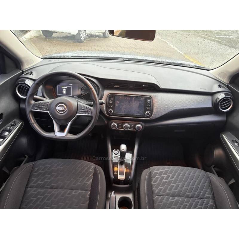 NISSAN - KICKS - 2022/2023 - Cinza - R$ 106.800,00