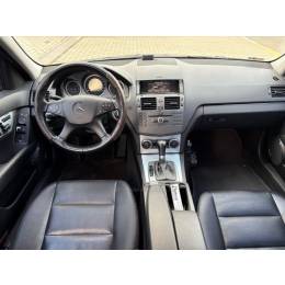MERCEDES-BENZ - C 200 - 2009/2010 - Preta - R$ 58.800,00