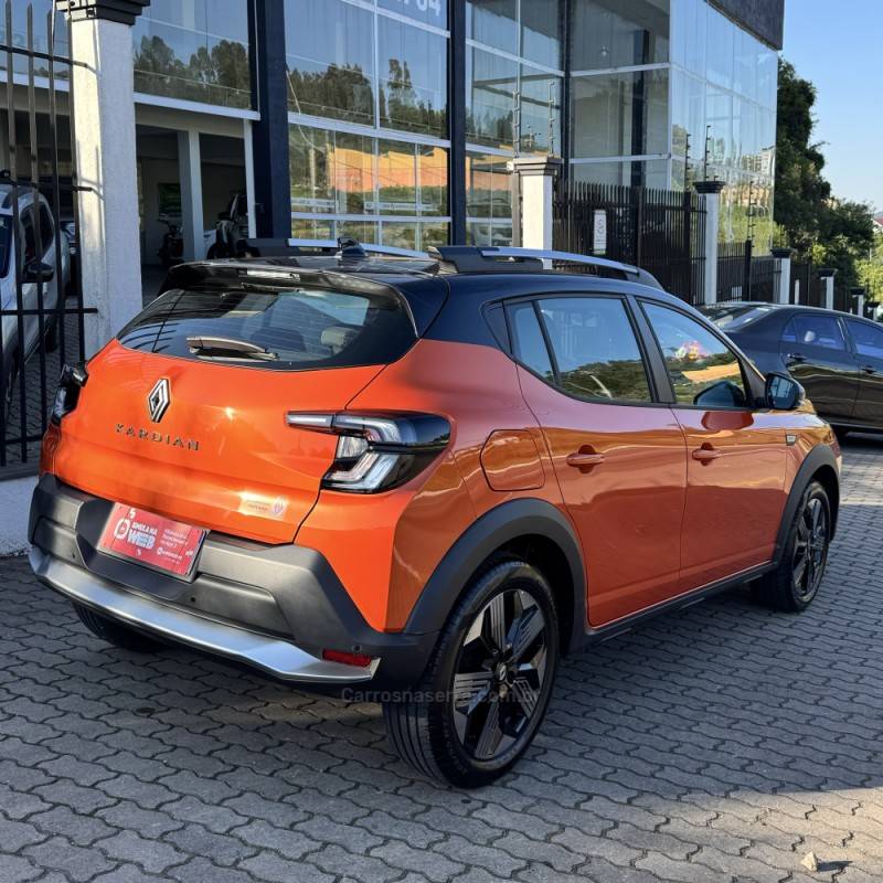 RENAULT - KARDIAN - 2024/2025 - Laranja - R$ 122.800,00