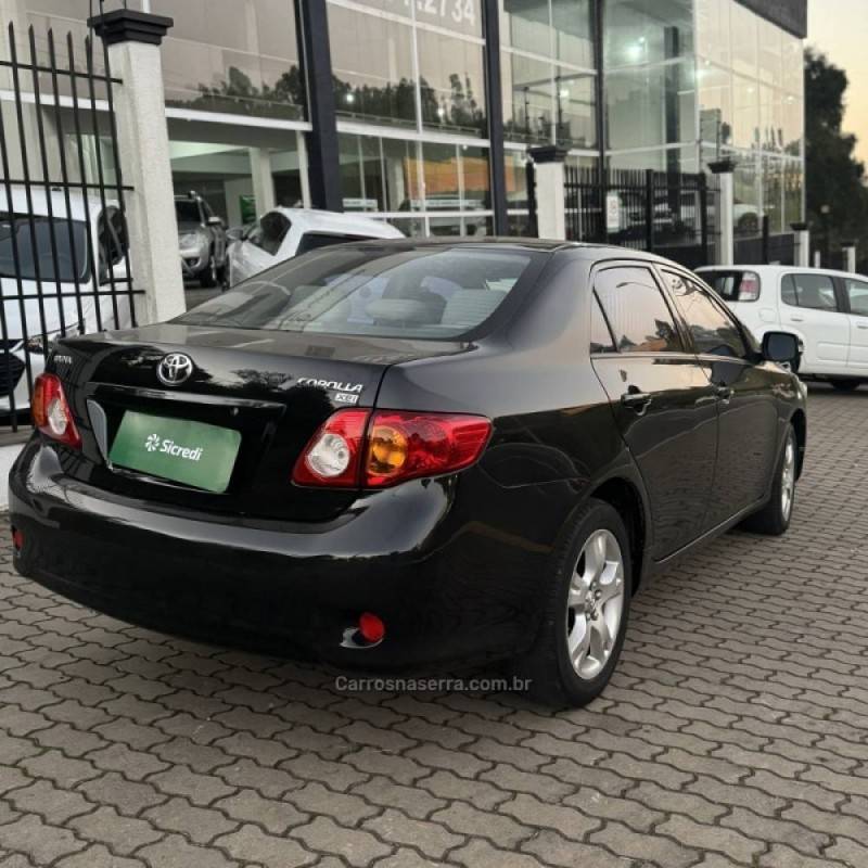 TOYOTA - COROLLA - 2008/2009 - Preta - R$ 51.800,00