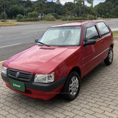 FIAT - UNO - 2009/2010 - Vermelha - R$ 22.800,00