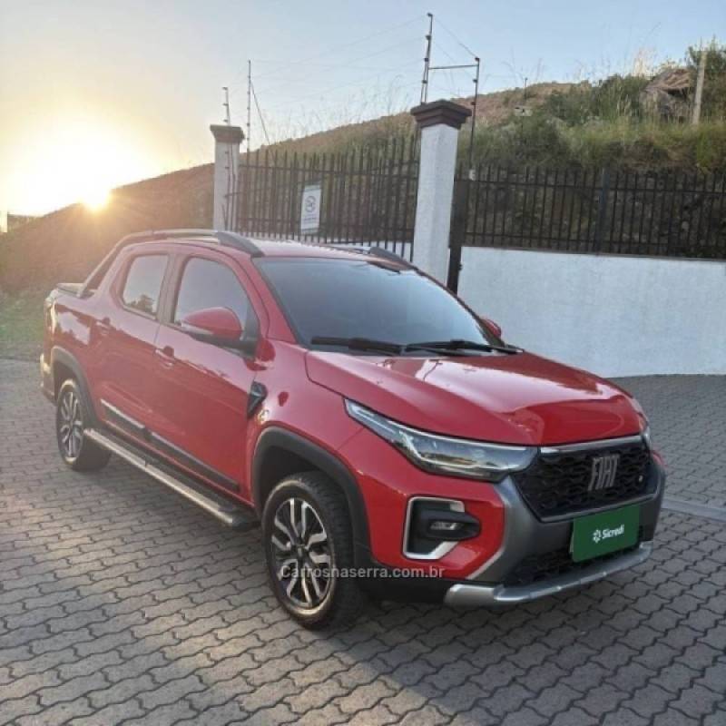FIAT - STRADA - 2023/2024 - Vermelha - R$ 126.800,00