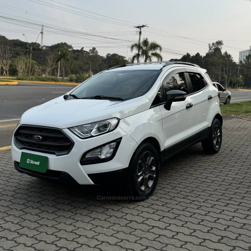 FORD - ECOSPORT - 2018/2019 - Branca - R$ 74.800,00