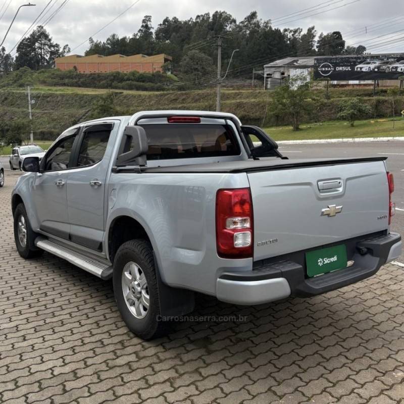 CHEVROLET - S10 - 2012/2013 - Prata - R$ 96.800,00