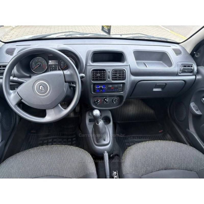 RENAULT - CLIO - 2013/2014 - Branca - R$ 30.800,00