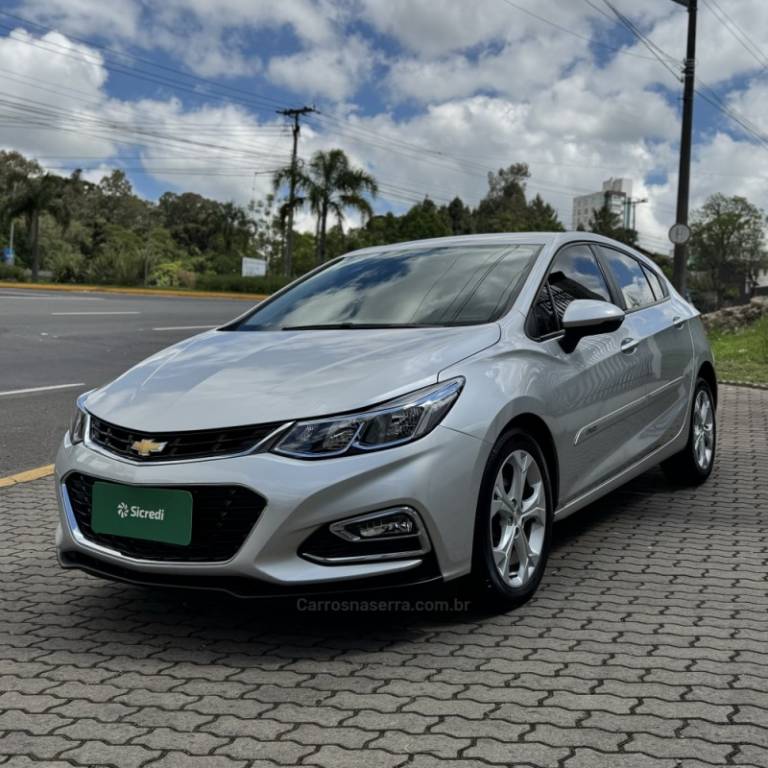 CHEVROLET - CRUZE - 2019/2019 - Prata - R$ 91.800,00