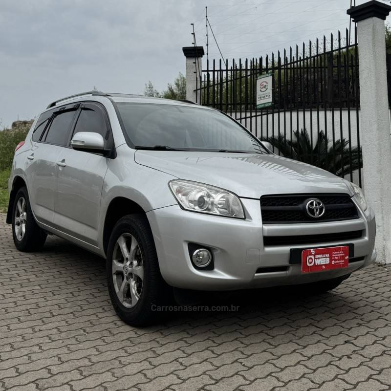 TOYOTA - RAV4 - 2010/2010 - Prata - R$ 66.800,00