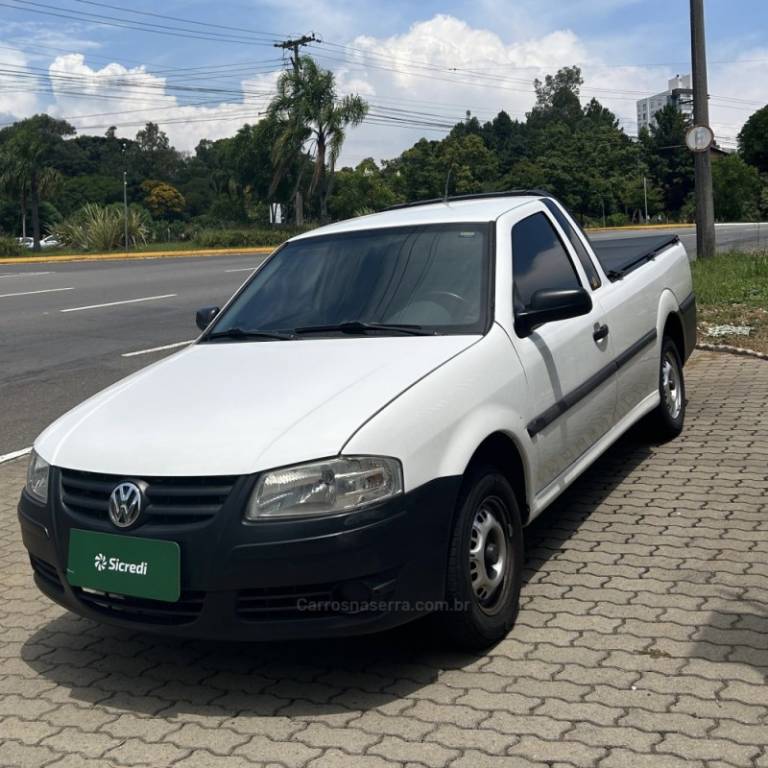 VOLKSWAGEN - SAVEIRO - 2007/2008 - Branca - R$ 35.800,00