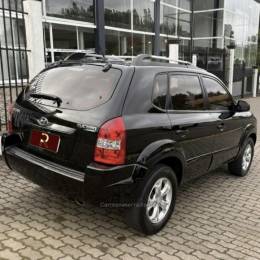 HYUNDAI - TUCSON - 2011/2012 - Preta - R$ 44.800,00
