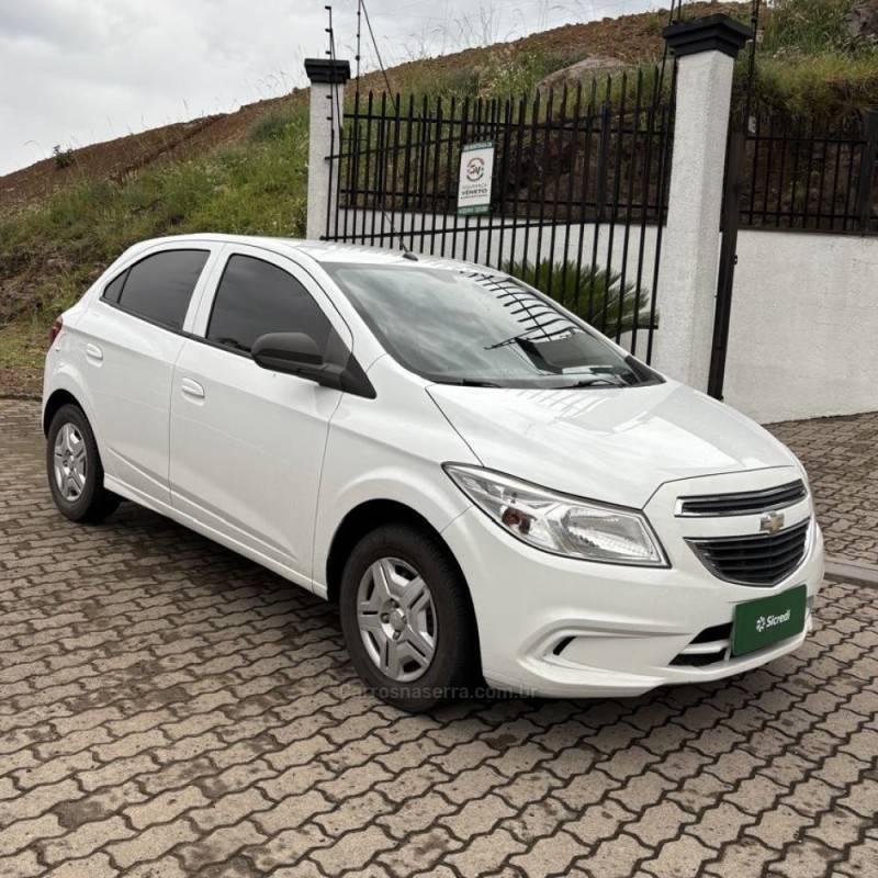 CHEVROLET - ONIX - 2016/2016 - Branca - R$ 48.800,00