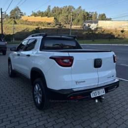 FIAT - TORO - 2016/2017 - Branca - R$ 83.800,00