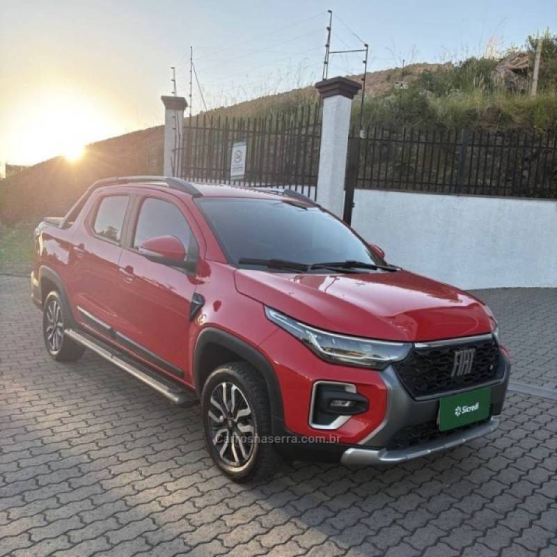 FIAT - STRADA - 2023/2024 - Vermelha - R$ 126.800,00