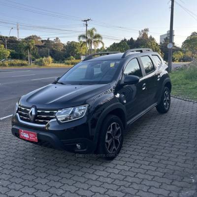 RENAULT - DUSTER - 2022/2023 - Preta - R$ 107.800,00