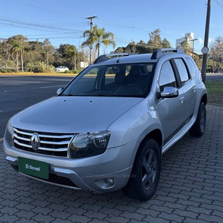RENAULT - DUSTER - 2013/2014 - Prata - R$ 54.800,00