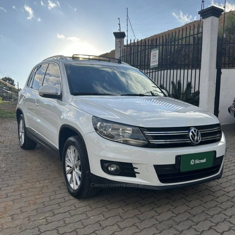 VOLKSWAGEN - TIGUAN - 2014/2015 - Branca - R$ 76.800,00