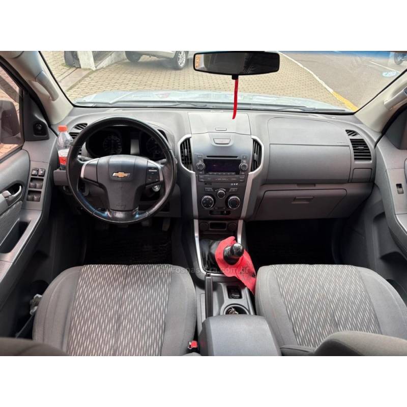 CHEVROLET - S10 - 2012/2013 - Prata - R$ 96.800,00