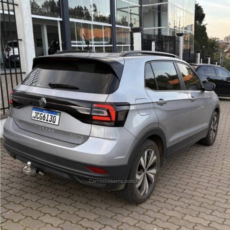 VOLKSWAGEN - T-CROSS - 2023/2024 - Prata - R$ 113.800,00