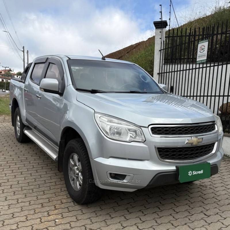 CHEVROLET - S10 - 2012/2013 - Prata - R$ 96.800,00