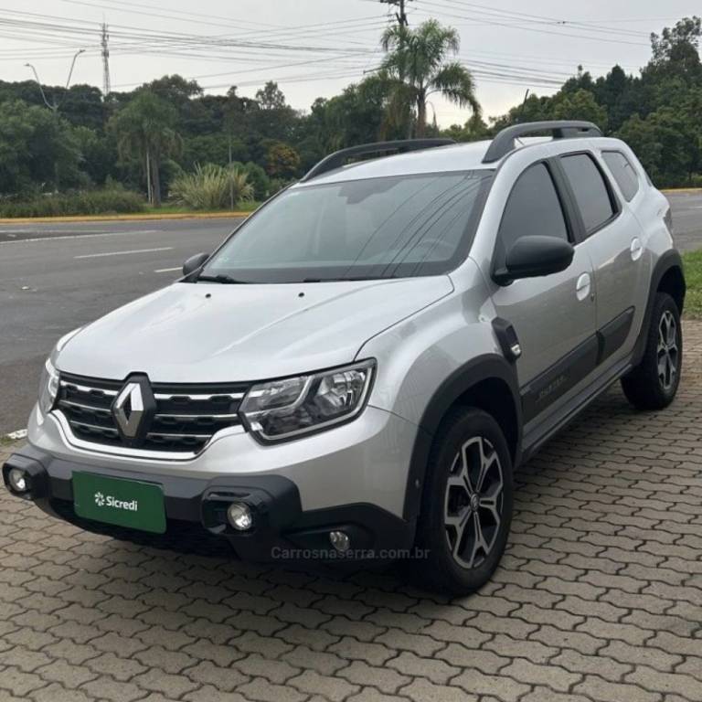 RENAULT - DUSTER - 2021/2022 - Prata - R$ 96.800,00