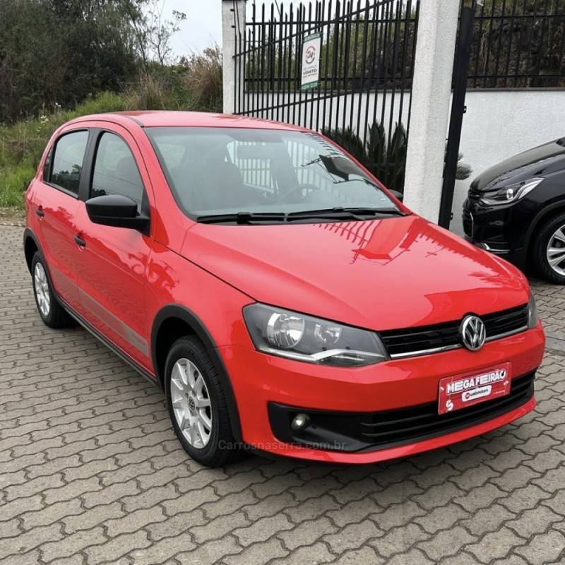 VOLKSWAGEN - GOL - 2013/2014 - Vermelha - R$ 40.800,00