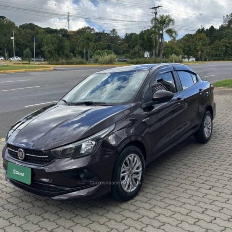 FIAT - CRONOS - 2020/2020 - Vermelha - R$ 66.800,00