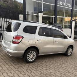 CHEVROLET - SPIN - 2013/2014 - Prata - R$ 44.800,00