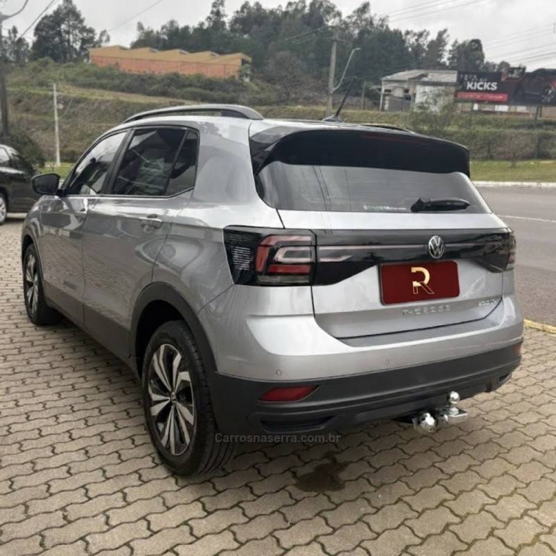 VOLKSWAGEN - T-CROSS - 2023/2024 - Prata - R$ 114.800,00