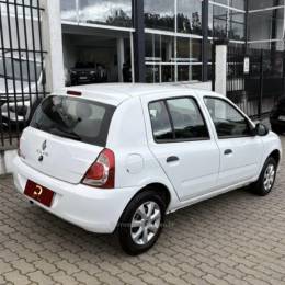 RENAULT - CLIO - 2013/2014 - Branca - R$ 30.800,00