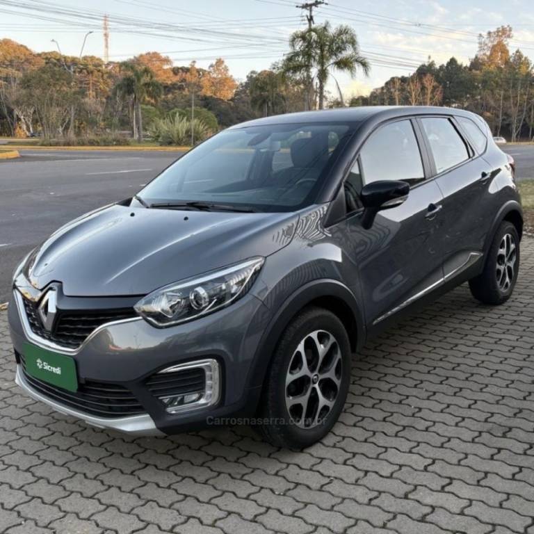 RENAULT - CAPTUR - 2018/2019 - Cinza - R$ 76.800,00