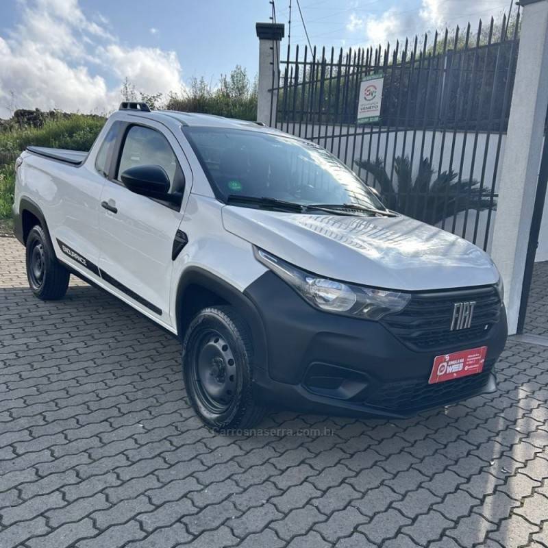 FIAT - STRADA - 2021/2022 - Branca - R$ 73.800,00