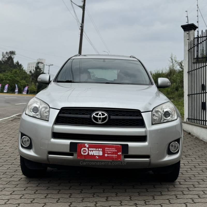 TOYOTA - RAV4 - 2010/2010 - Prata - R$ 66.800,00