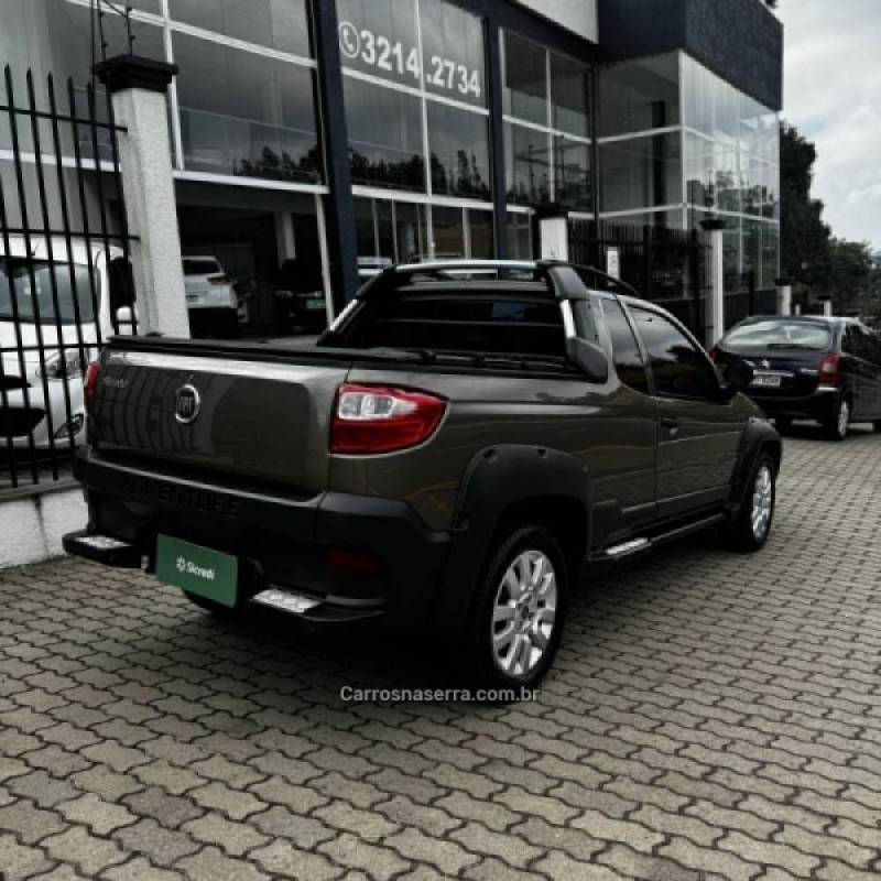 FIAT - STRADA - 2015/2016 - Cinza - R$ 65.800,00