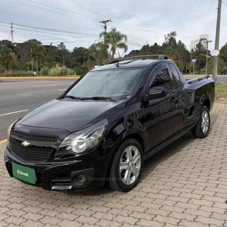 CHEVROLET - MONTANA - 2014/2014 - Preta - R$ 42.800,00