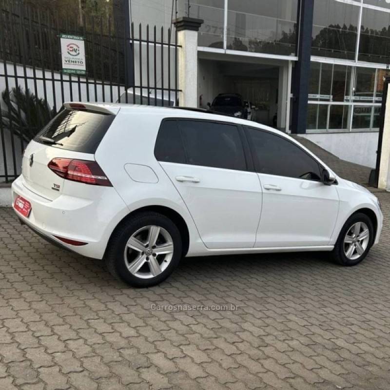 VOLKSWAGEN - GOLF - 2014/2014 - Branca - R$ 85.800,00