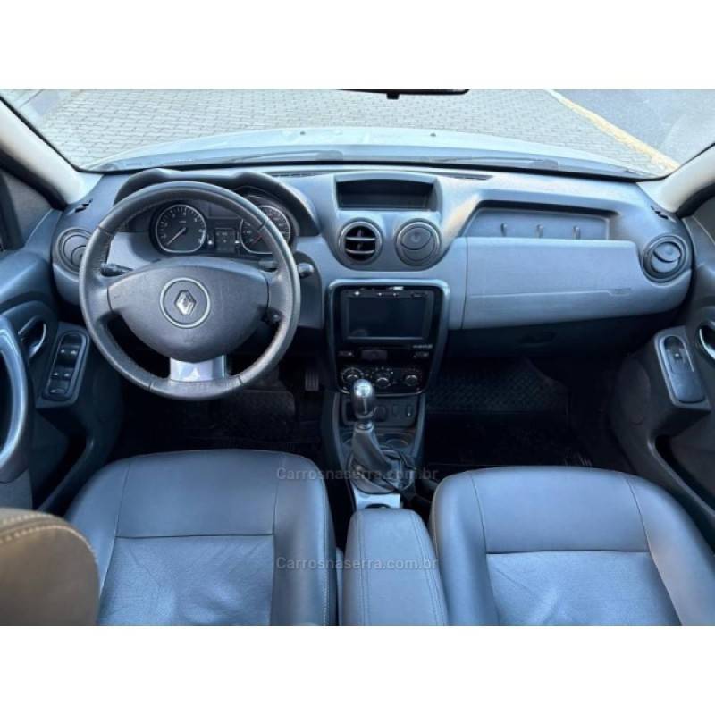 RENAULT - DUSTER - 2013/2014 - Prata - R$ 54.800,00