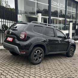 RENAULT - DUSTER - 2024/2025 - Preta - R$ 136.800,00