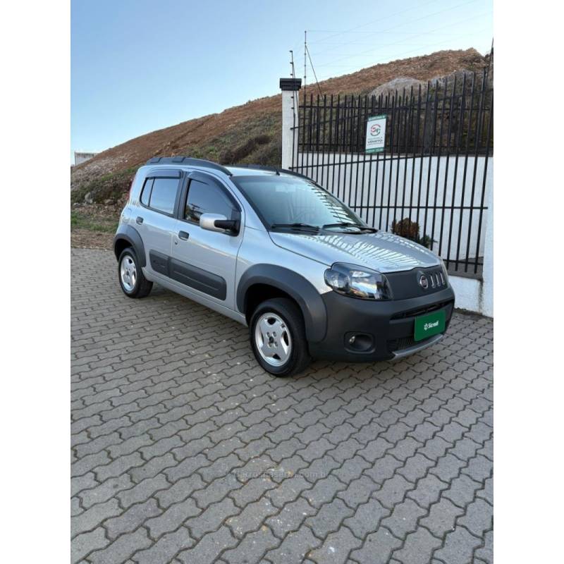 FIAT - UNO - 2010/2011 - Prata - Sob Consulta