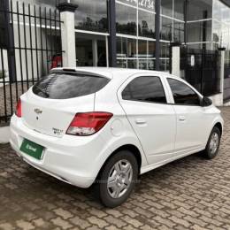 CHEVROLET - ONIX - 2016/2016 - Branca - R$ 48.800,00